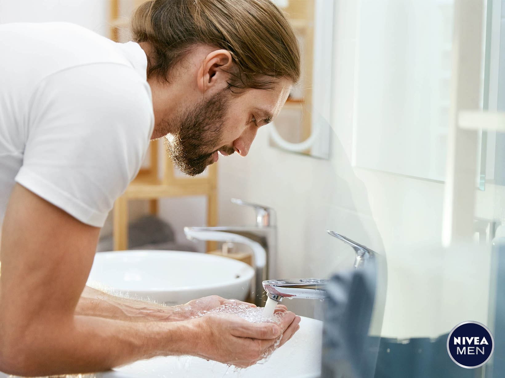 Die perfekte Trockenrasur: Gesicht waschen