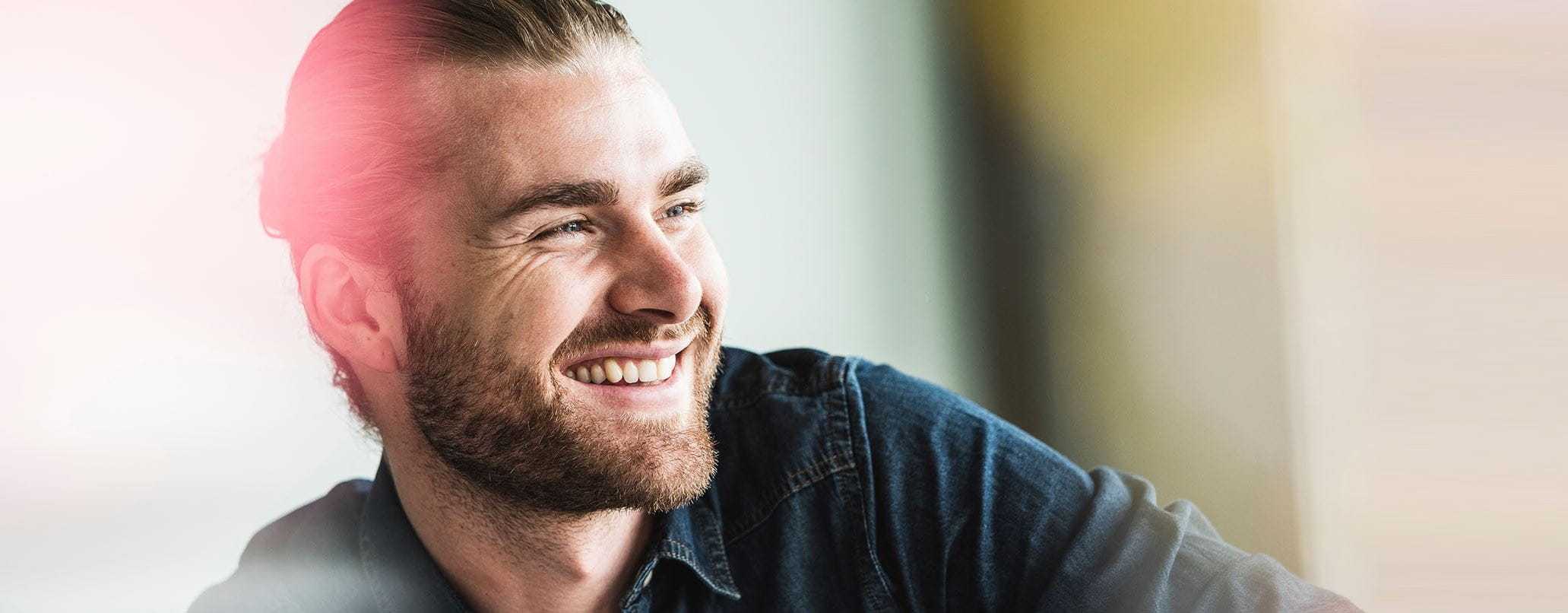 RETIRER LES POILS DE BARBE INCARNÉS ET LES ÉVITER