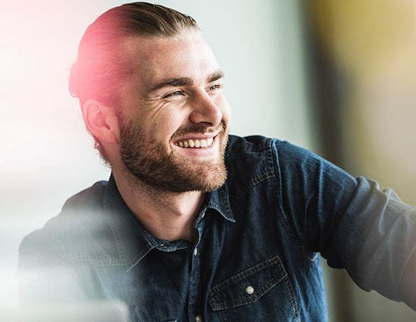 RETIRER LES POILS DE BARBE INCARNÉS ET LES ÉVITER