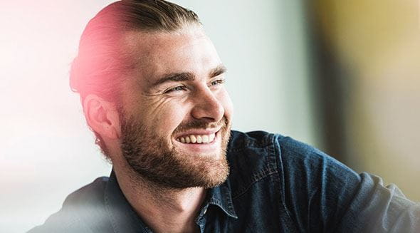 RETIRER LES POILS DE BARBE INCARNÉS ET LES ÉVITER