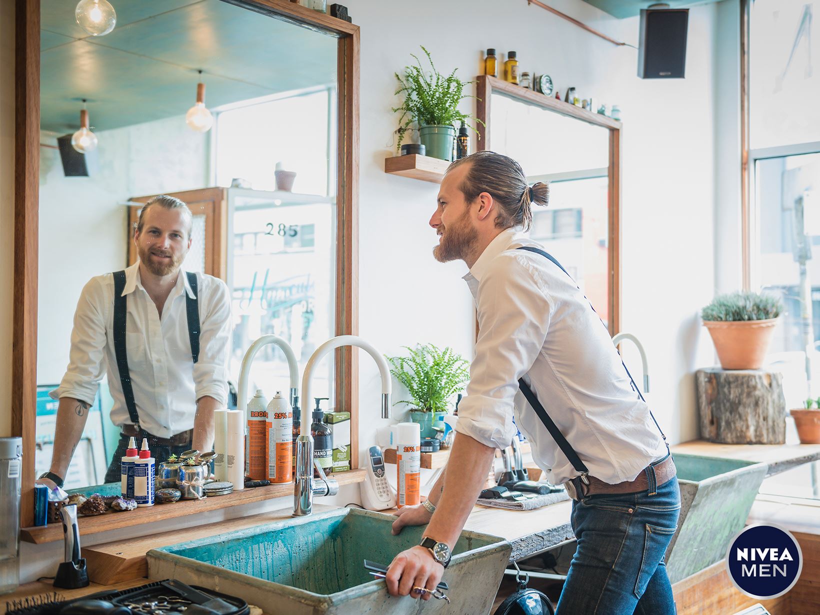 Man Bun: Zuwendung erwünscht - lange Haare brauchen Pflege