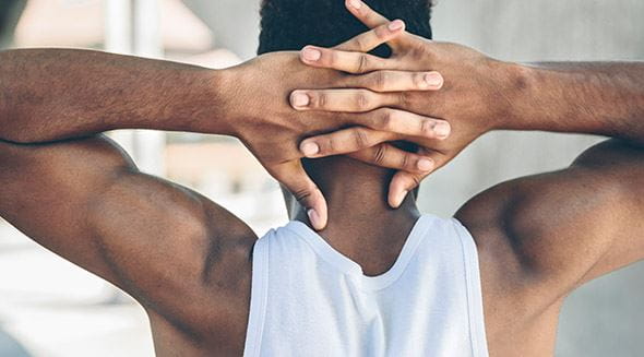 Rücken rasieren: Tipps