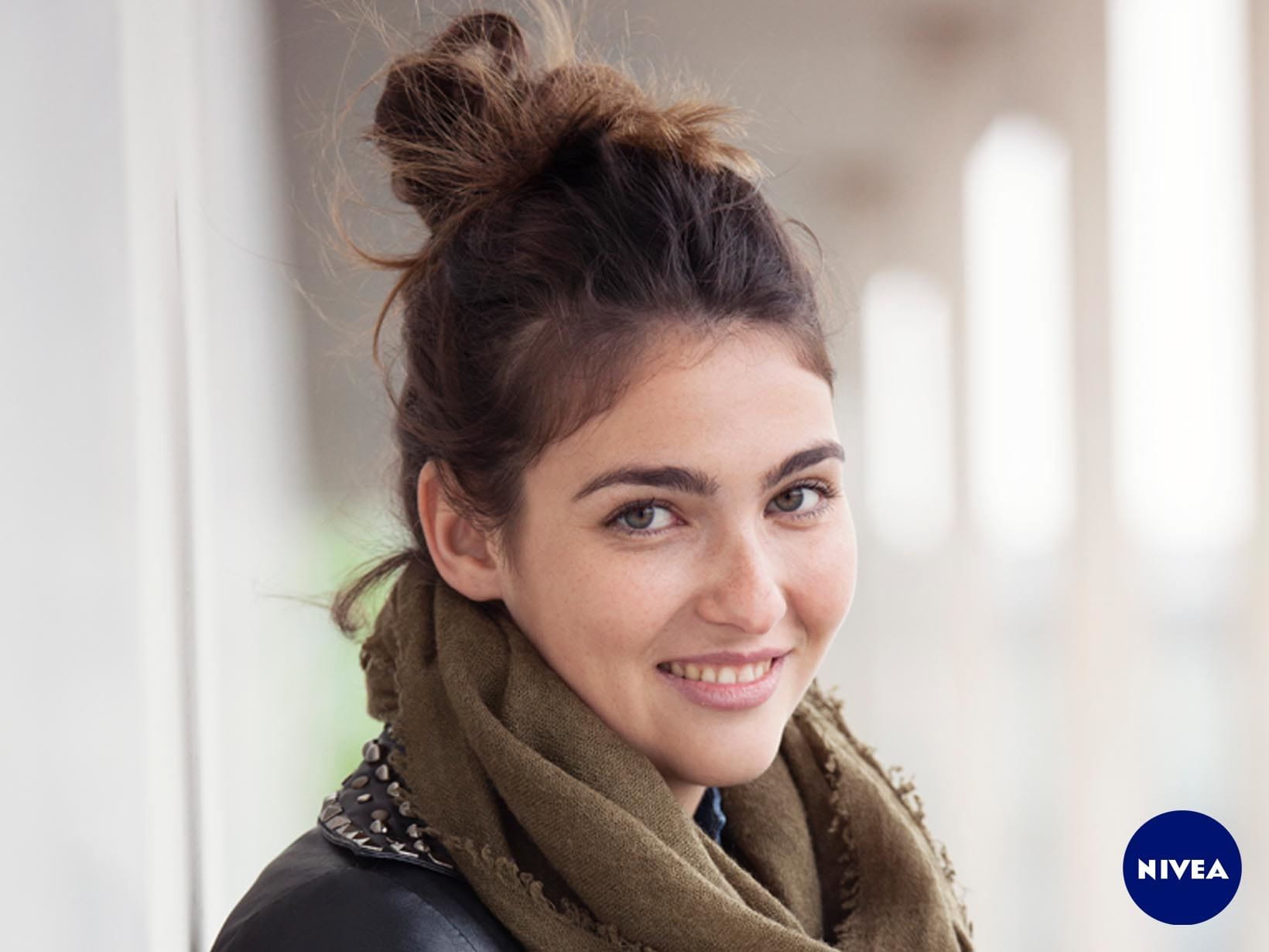 3. Lockere Duttfrisur