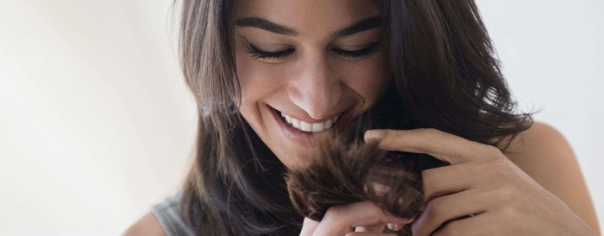 Lässt sich Spliss entfernen? Tipps gegen trockene Spitzen