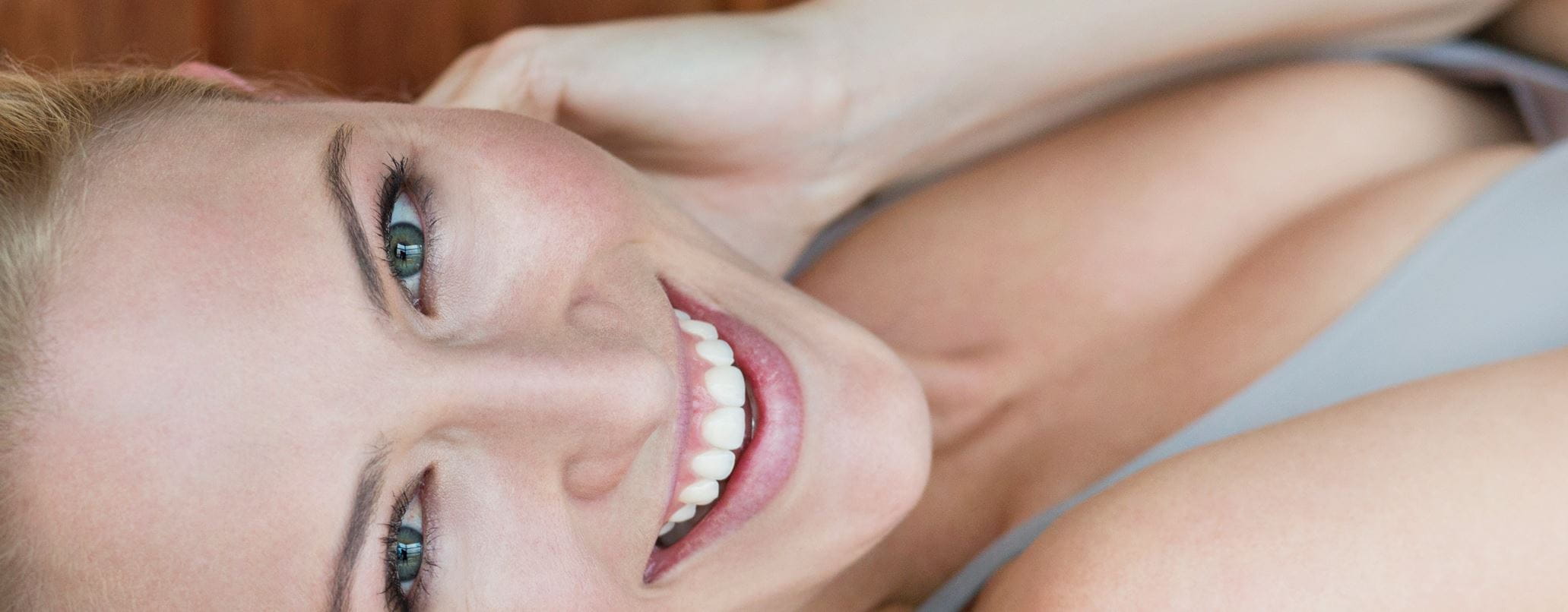 Dekolleté-Pflege für die Brustpartie: Die besten Tipps