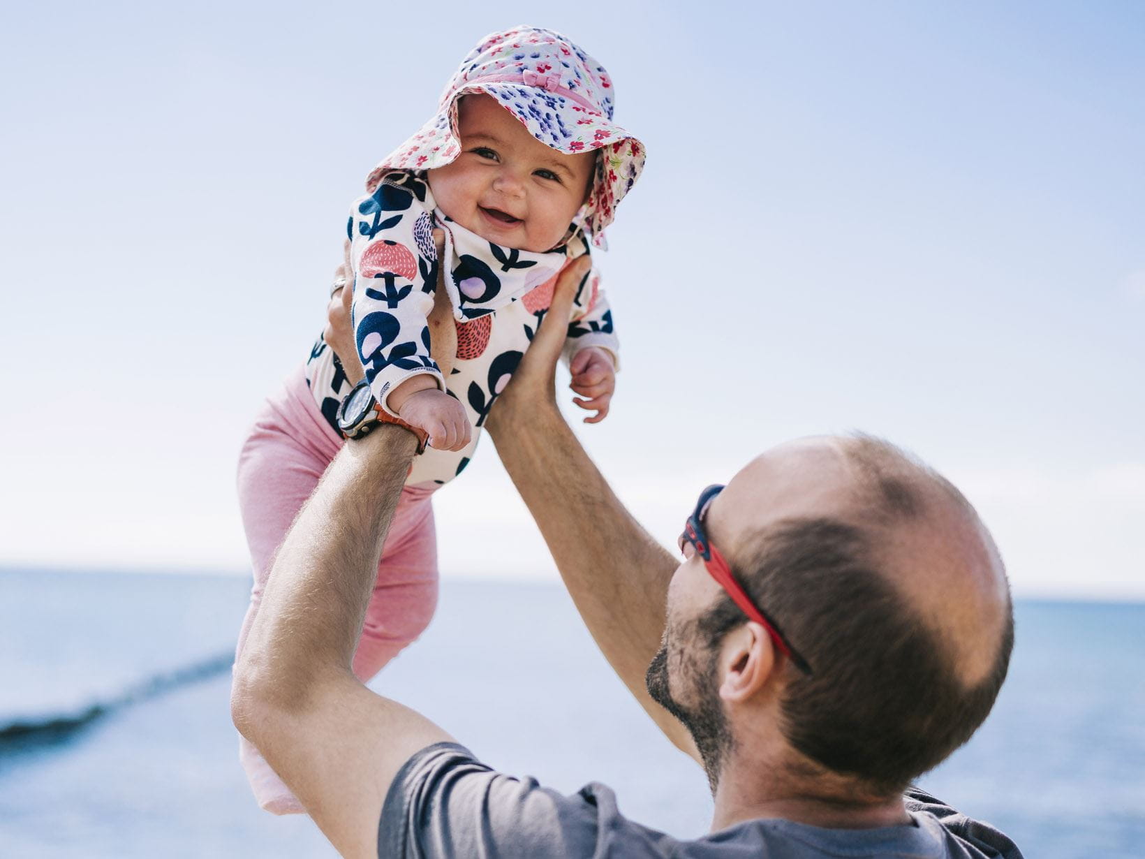 Peu de cheveux ? La protection solaire est indispensable