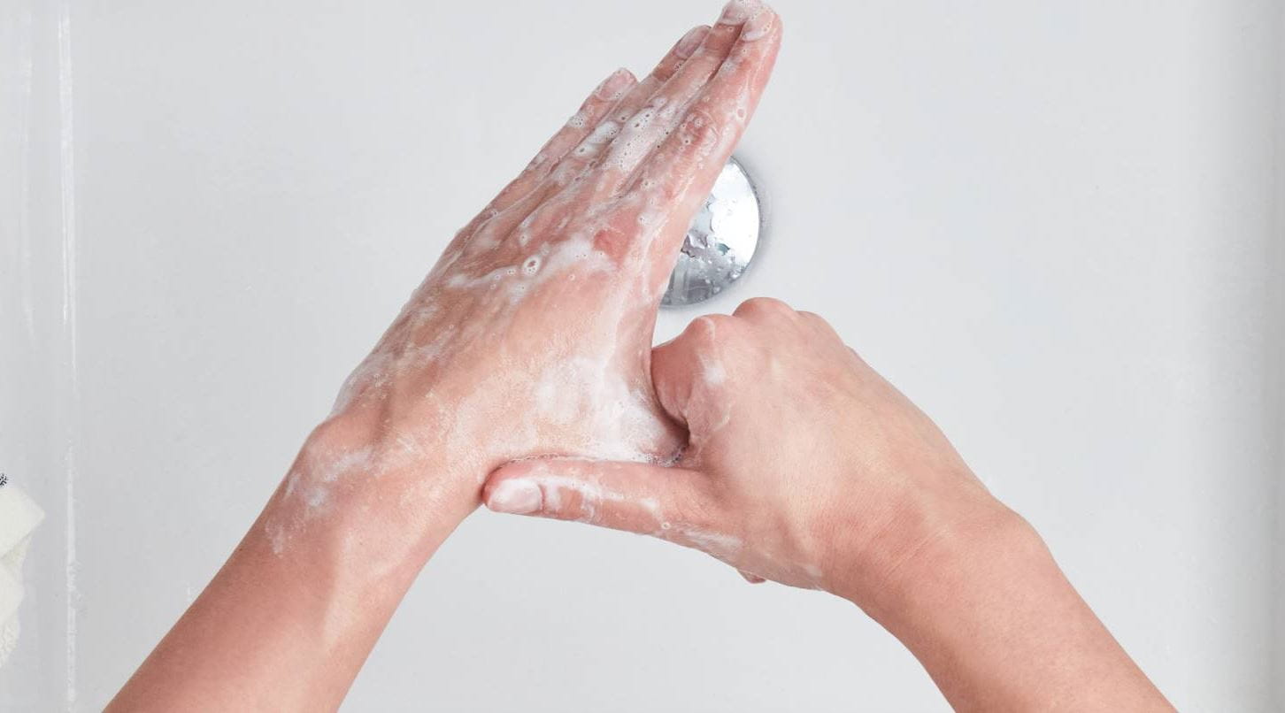 Cómo ahorrar agua en casa: trucos y consejos