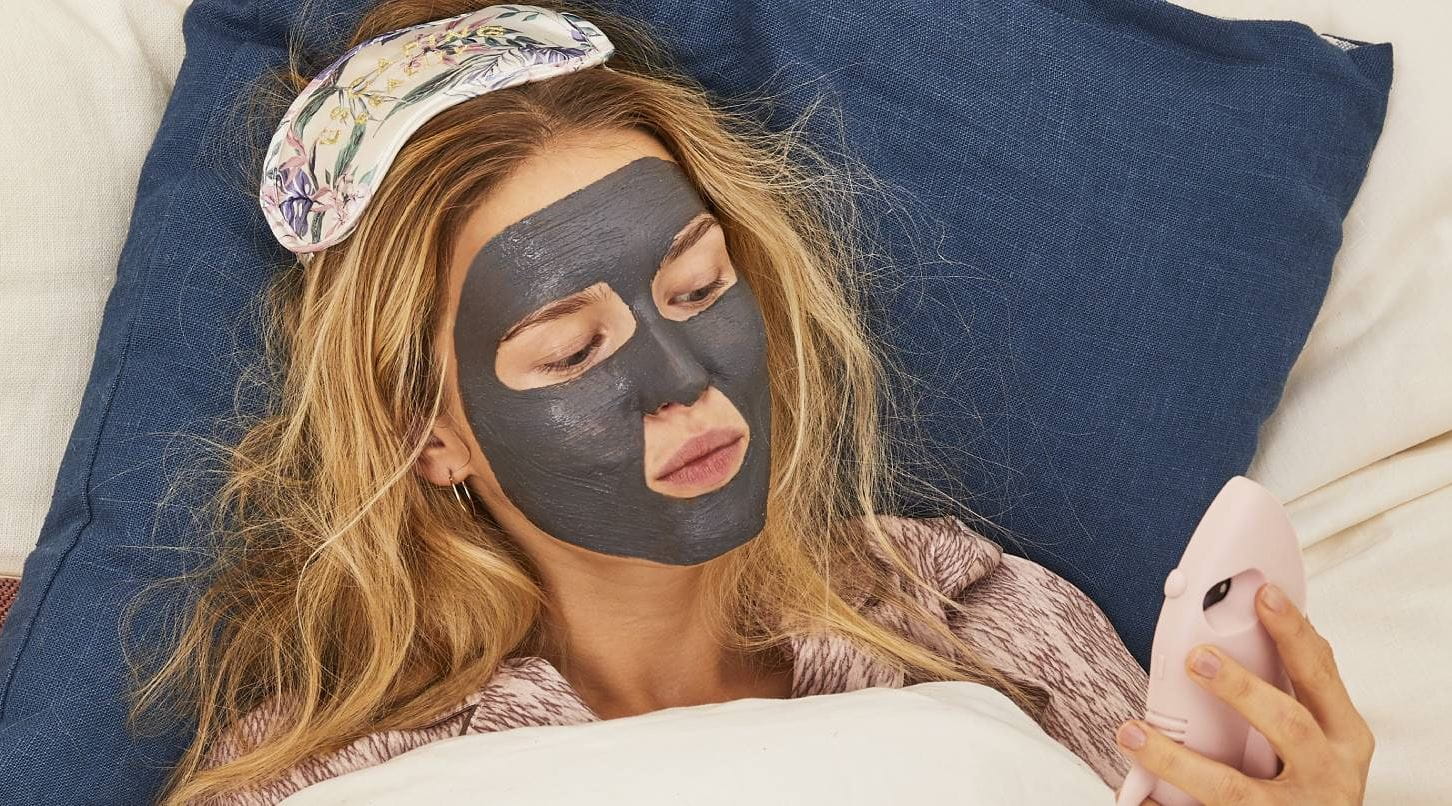 Qué es la mascarilla negra