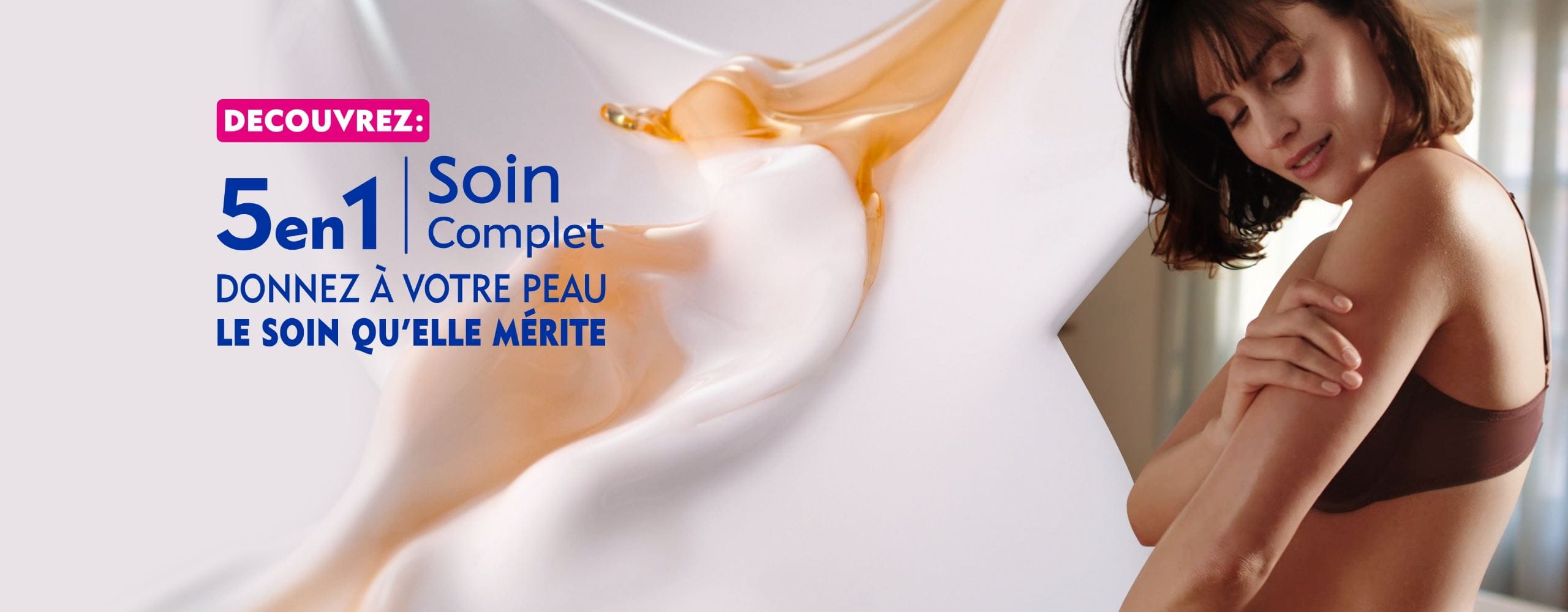 Women is using body milk for her dry skin as a skincare routine.