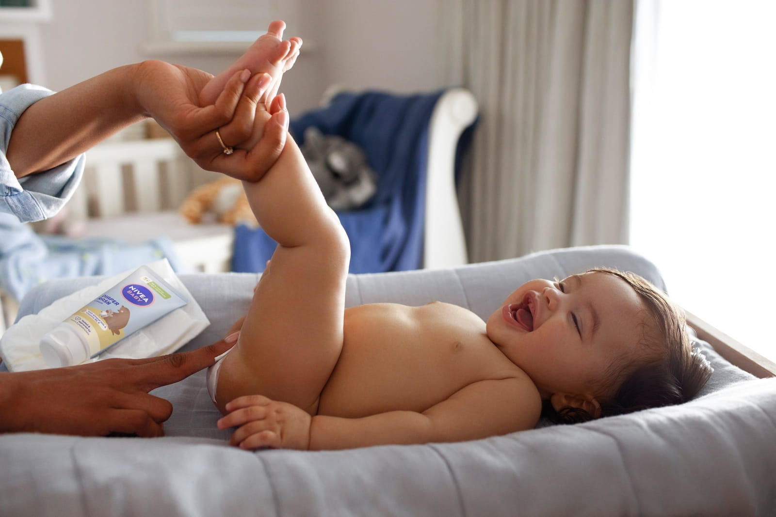 ein Baby, das lächelt