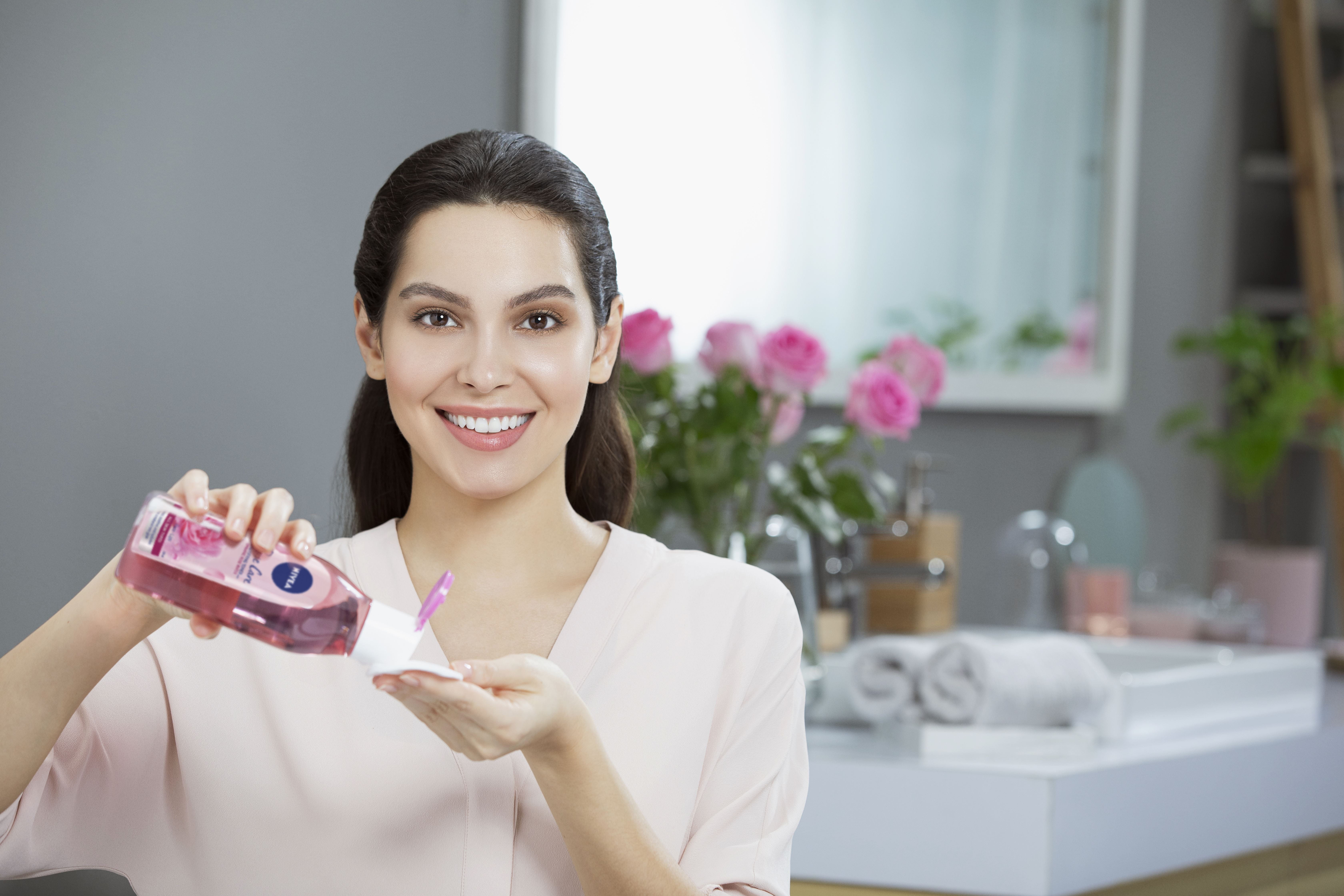 Késlelteti a bőröregedést