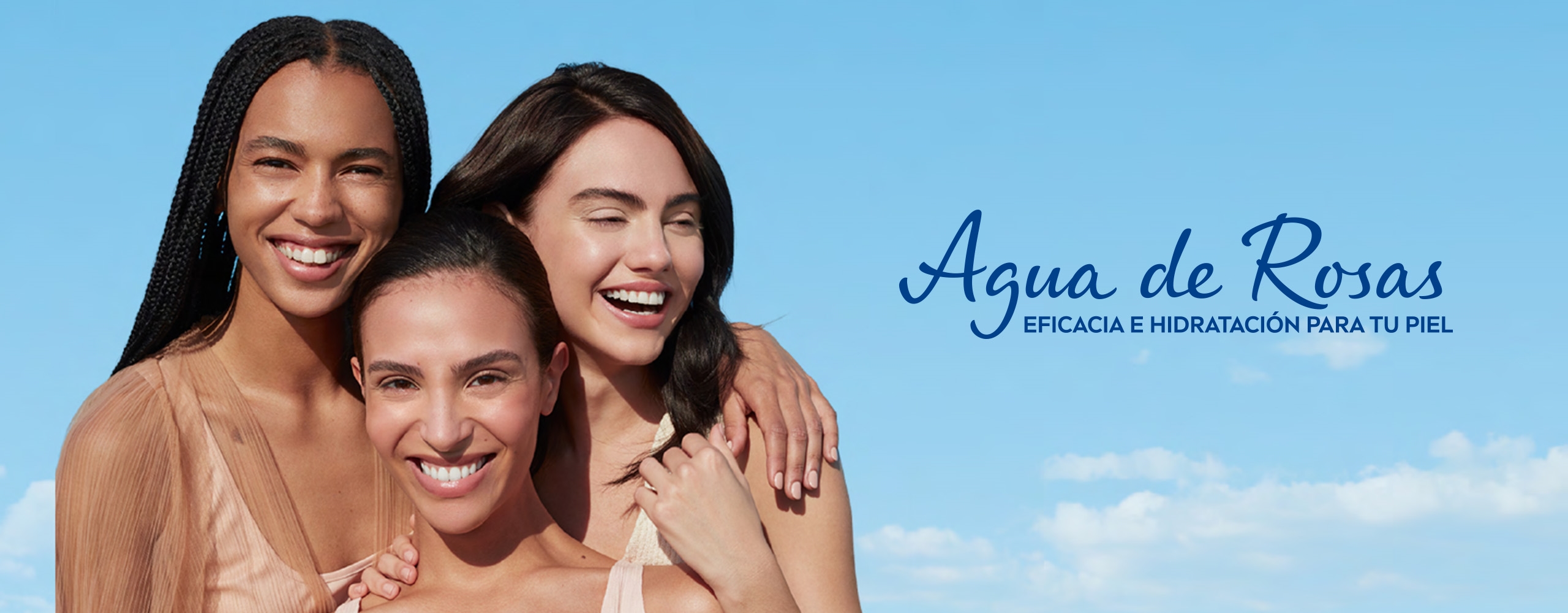 Mujeres jóvenes felices con piel hidratada