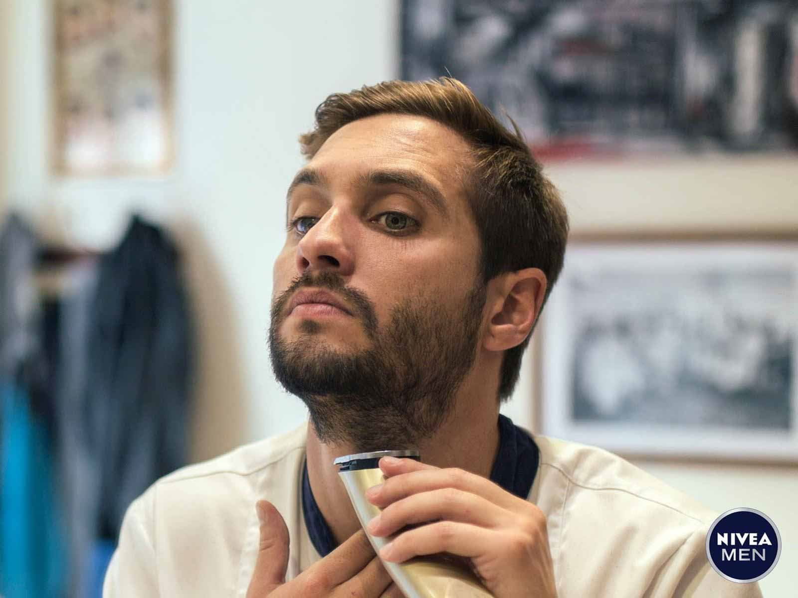 Man droog scheert baard – NIVEA