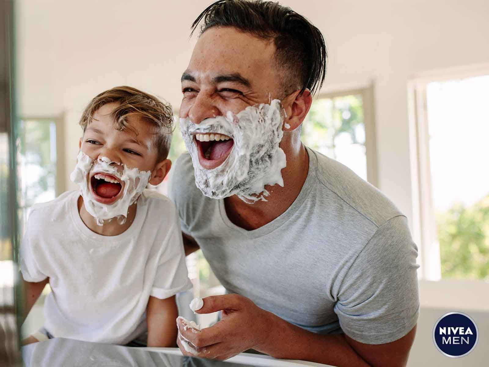 Gezichtsscrub bij mannen – NIVEA