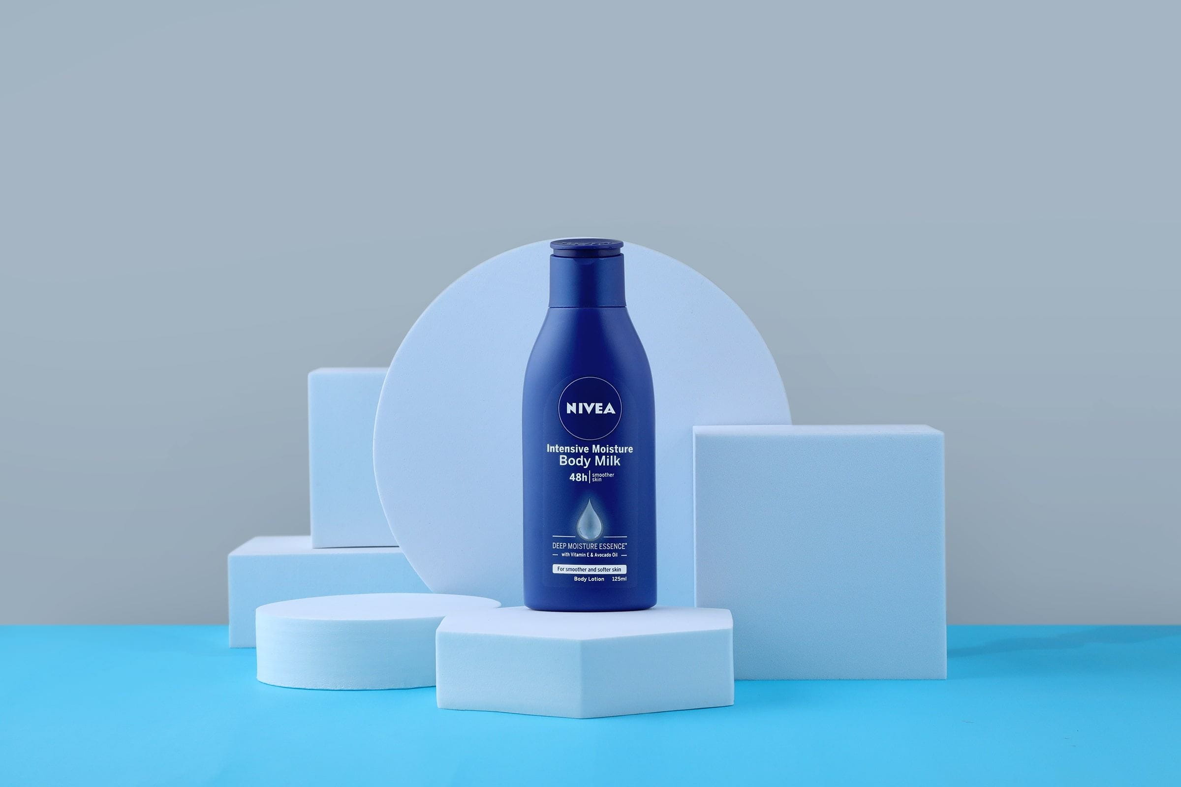 NIVEA Intensive Moisture Milk