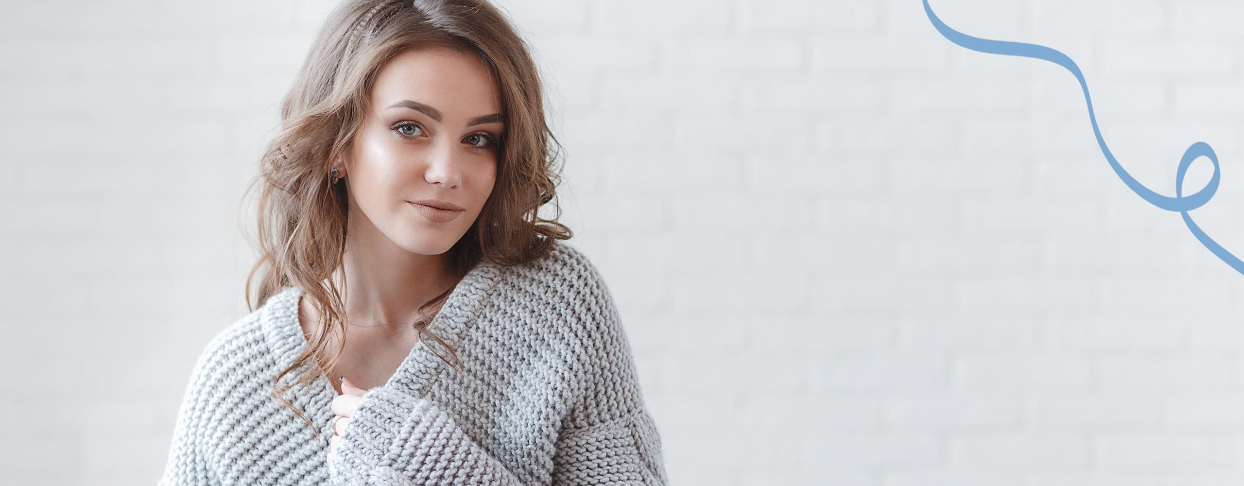 Fryzury do kwadratowej twarzy – jakie Ci będą pasować