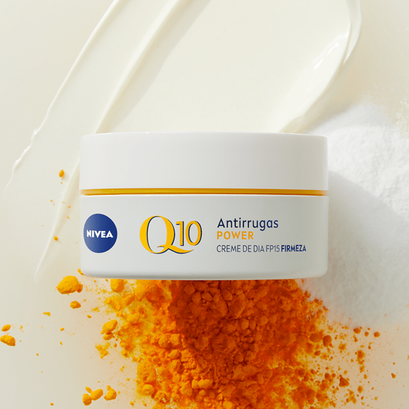 O produto representado na fotografia é a melhor solução NIVEA para rugas.