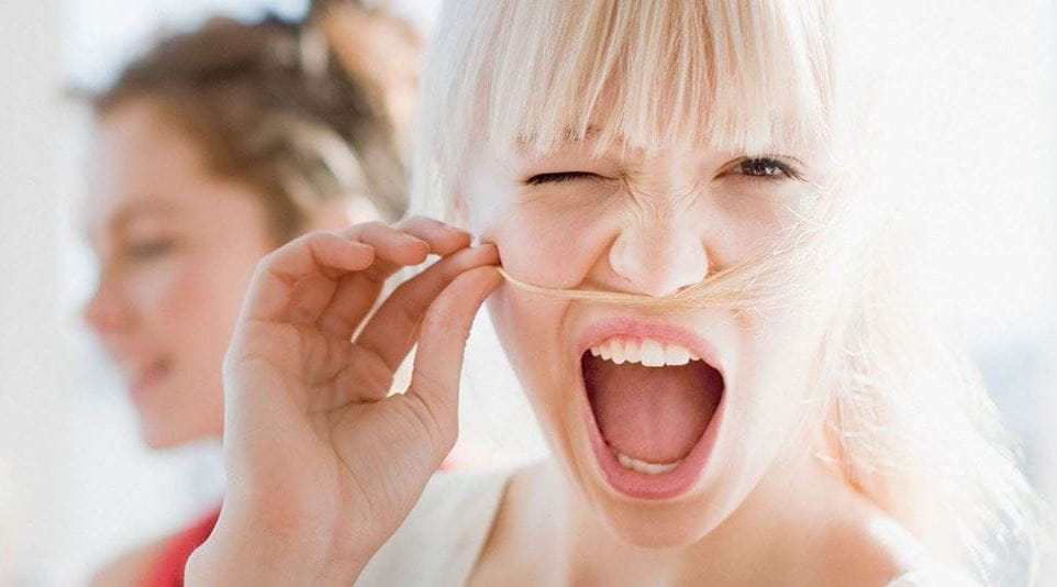 Depilação facial feminina