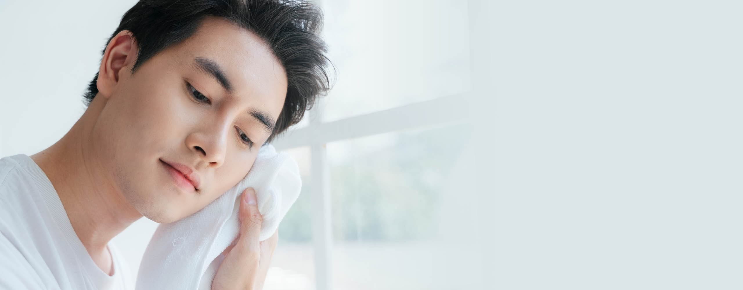 หนุ่มหน้ามันระหว่างวันจะแก้ไขอย่างไรดี