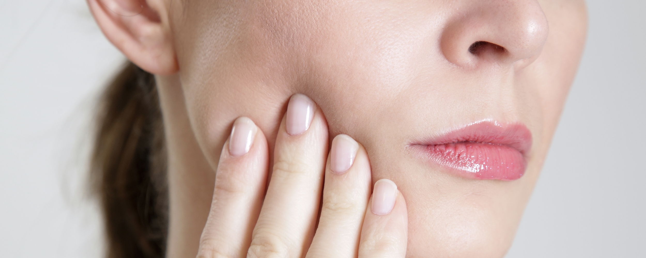 12 วิธีแก้ปัญหาร่องแก้มลึก ริ้วรอยร่องแก้มที่ทำให้หน้าแก่กว่าวัย