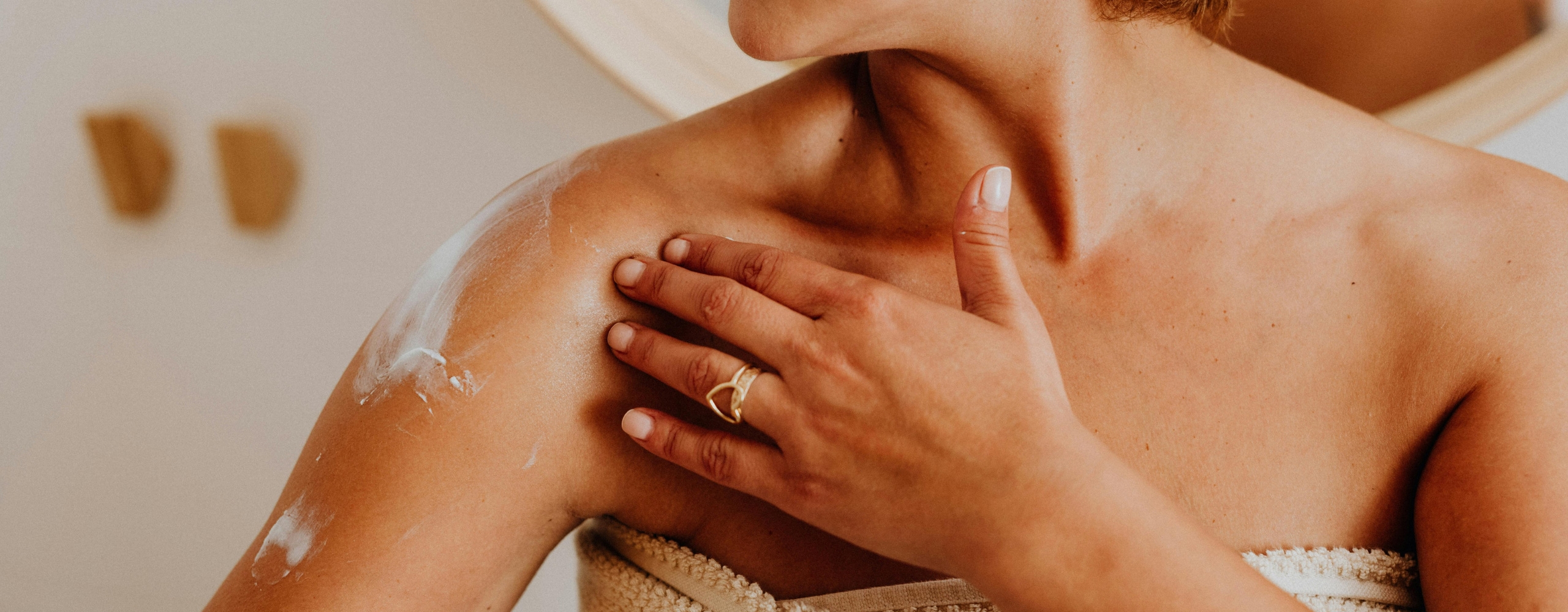 6 ครีมบำรุงผิว หน้าเป๊ะแต่ผิวตัวพังไม่ได้!  ช่วยกู้ผิวให้ดูขาวกระจ่างใสสุขภาพดีทั้งตัว