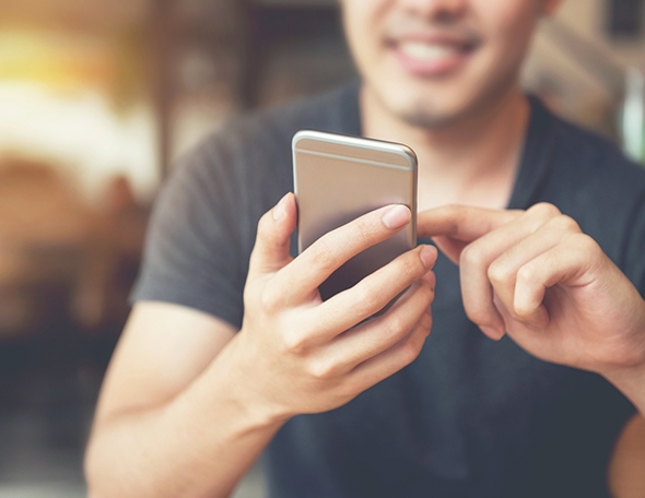 Nivea Men happy smartphone